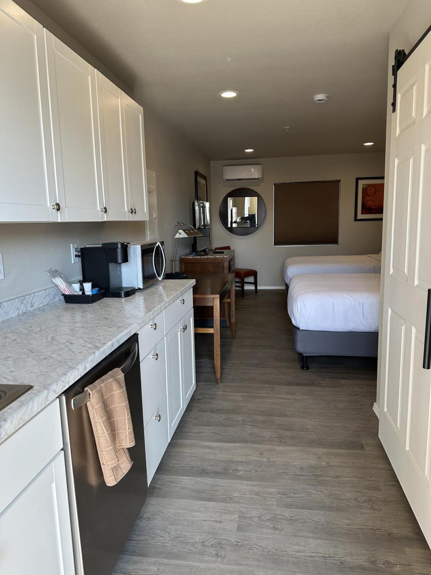 The Gq Extended Stay George Exterior photo
